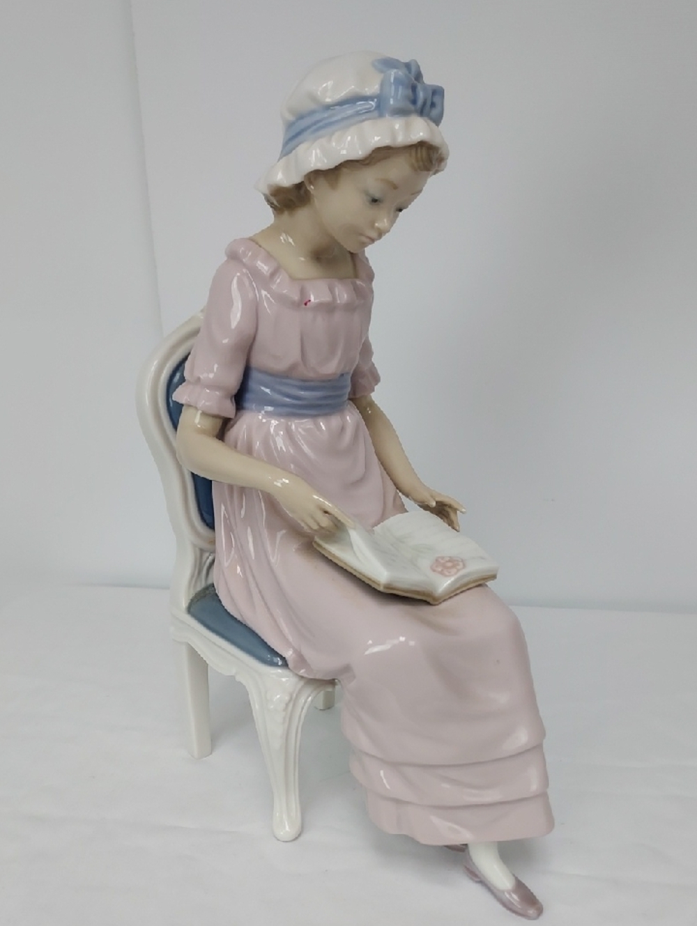 Vintage Lladro Porcelain Figurine "Good Book" of Girl Reading in Pink Dress